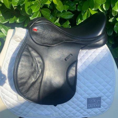 Image 1 of Kent and Masters 17 inch s series lowprofile compact saddle