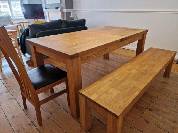 Image 2 of Substantial oak dining table with 6 chairs and bench