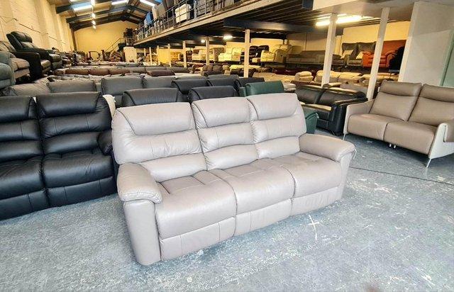 Image 2 of La-z-boy Staten grey leather electric 3 seater sofa