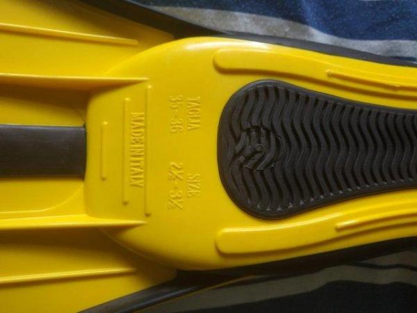 Image 1 of Cressi Rondinella Flippers UK Size 2.5 - 3.5, EU 35-36