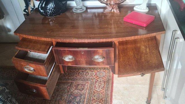 Image 10 of Antique Georgian Mahogany Desk/Sideboard with 5 Drawers