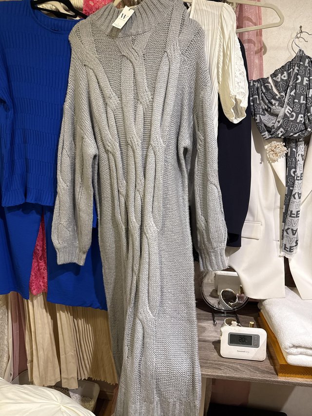 Grey wool dress really lovely too big for me it’s size Large — photo 3 of 3