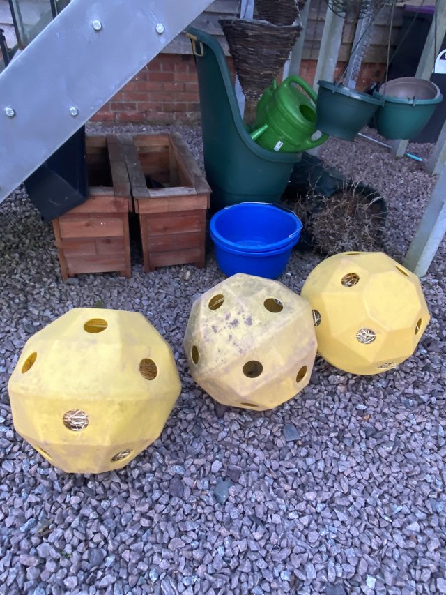Preview of the first image of Equine hay ball feeders.