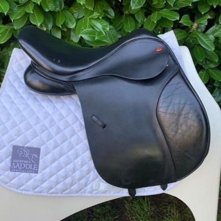 Image 8 of Kent & Masters 17.5 inch Cob Plus saddle