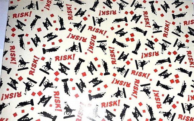 Image 3 of RARE 1960's BOARD GAME ** RISK ** COMPLETE - Lid Shabby