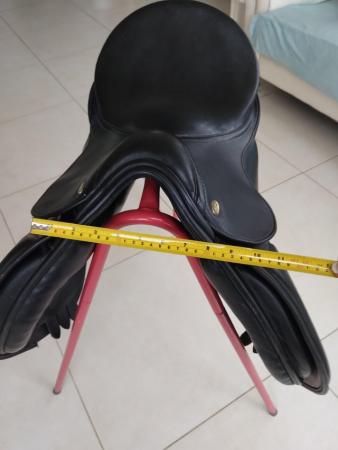 Image 2 of IV Horse black English leather Show Saddle