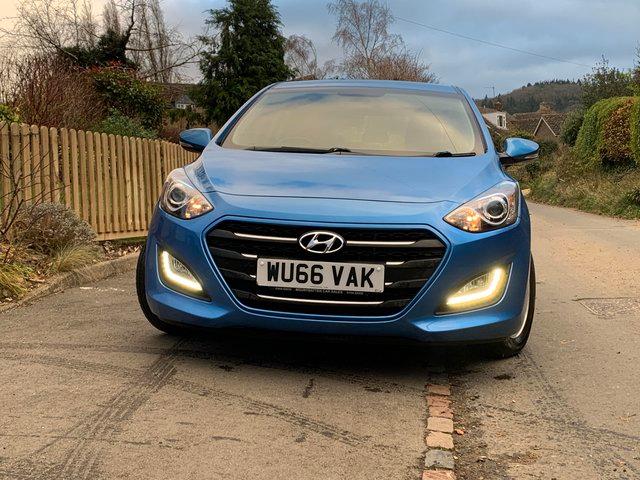 Preview of the first image of Excellent condition Hyundai i30 Diesel 12 mTs. MOT.