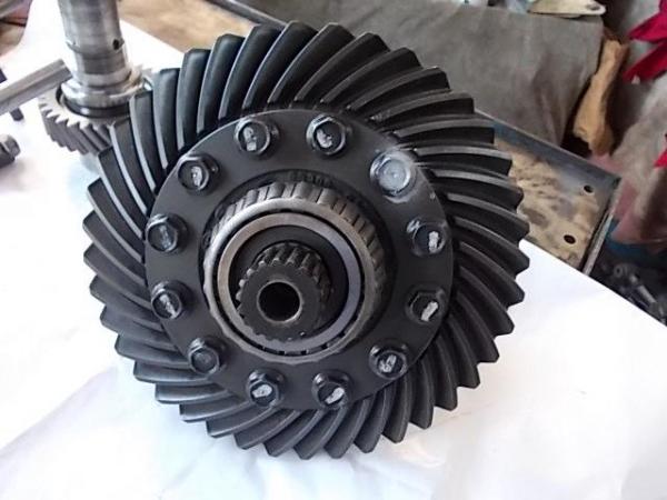 Image 2 of Crown wheel and pinion for differential Ferrari 456 GT