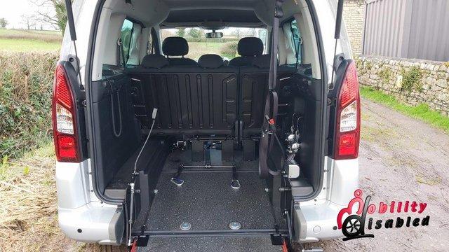 Image 13 of 2018 Peugeot Partner Tepee Automatic Wheelchair Accessible
