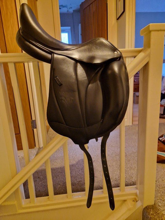 Preview of the first image of 17.5 in black Voltaire Adelaide dressage saddle.