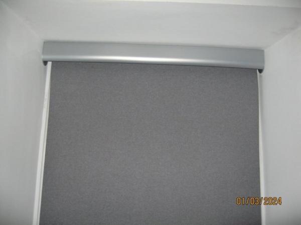Image 1 of Window blind 835mm wide with fittings