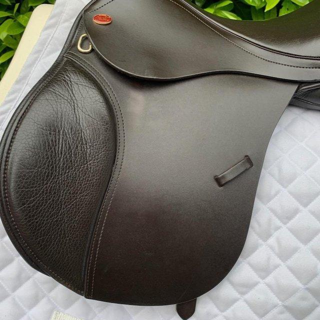 Preview of the first image of Kent and Masters 15.5 inch pony saddle.
