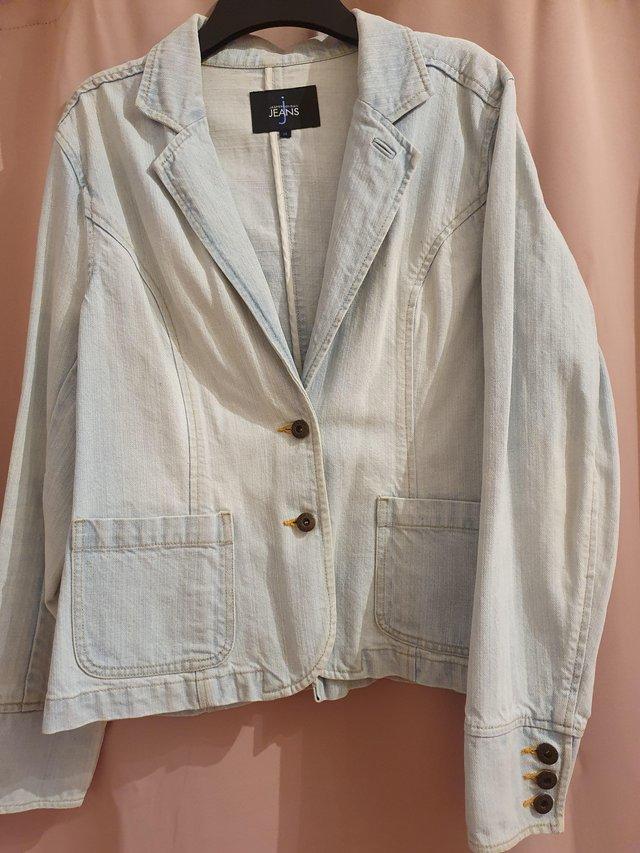 Preview of the first image of Jasper Conran Jeans Denim Blazer Jacket, Size 14.
