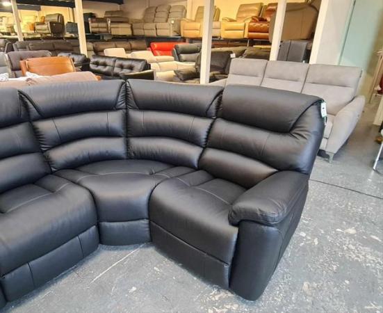 Image 8 of La-z-boy Staten black leather electric recliner corner sofa