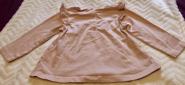 Preview of the first image of Pink baby girls dress !!.