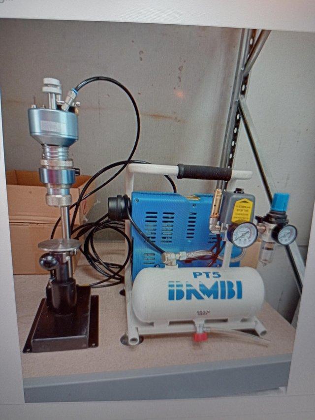 Preview of the first image of Pneumatic crimper machine Bambi PT5 for spray bottles.