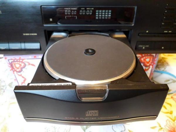 Image 3 of Pioneer Stable Platter CD player PD-S502 & original remotet