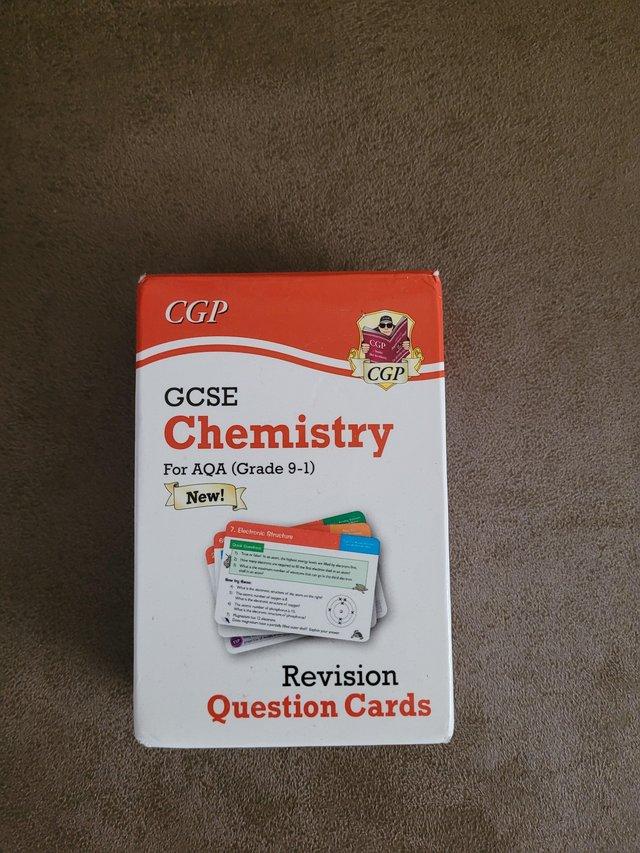 Preview of the first image of CGP GCSE FLASH CARDS AQA CHEMISTRY.