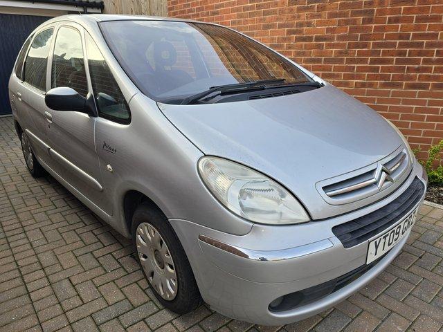 Preview of the first image of Silver coloured Citroen Xsara Picasso for sale.