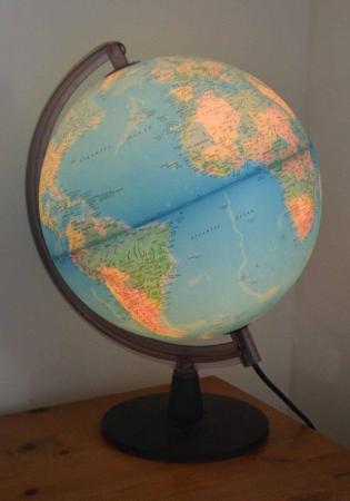 Image 2 of World Globe Desk Lamp Light Illuminated Globe