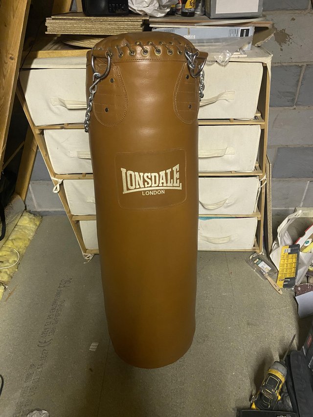 Preview of the first image of Londsale Leather Heavybag.