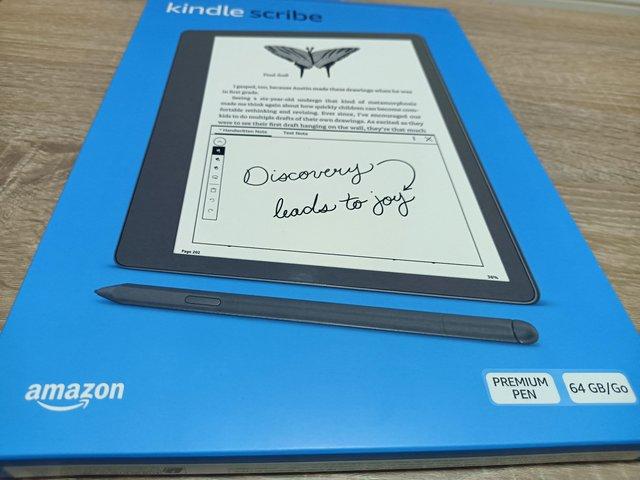 Preview of the first image of Kindle Scribe (64 GB), the first Kindle and digital notebook.