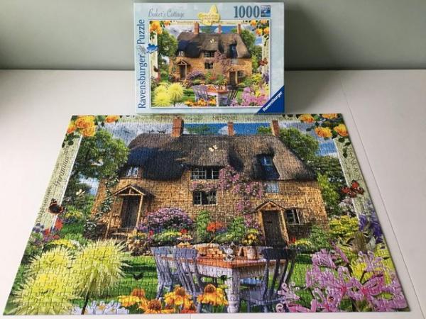Image 1 of Ravensburger 1000 pice jigsaw titled Bakers Cottage.