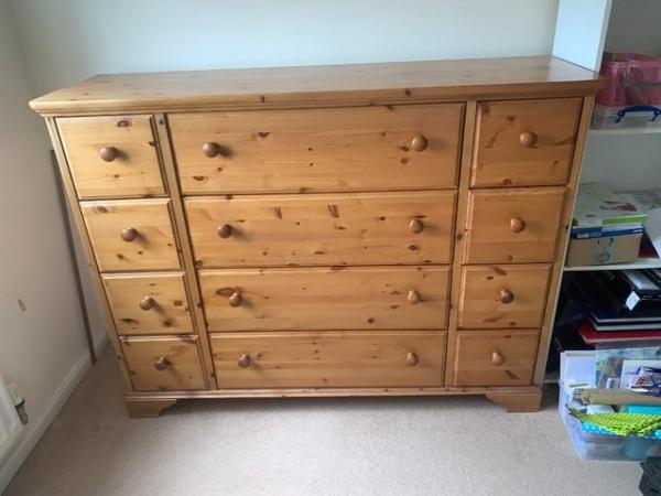 Image 3 of Solid pine chest of drawers