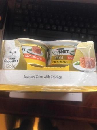 Image 3 of Gourmet Gold Adult Wet Cat Food Savoury Cake Chicken12 x 85g