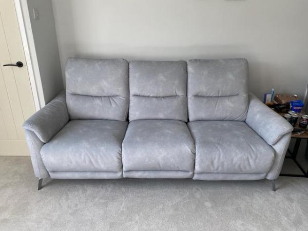 Image 3 of Electric recliner sofa, 4 months old, pristine condition