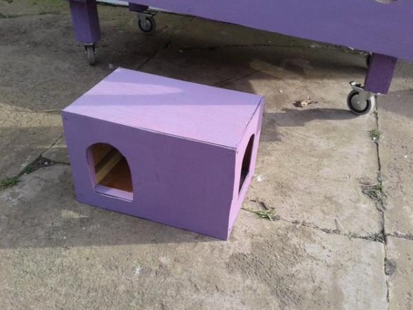 Image 6 of Large Purple Hutch for small pet - Reduced