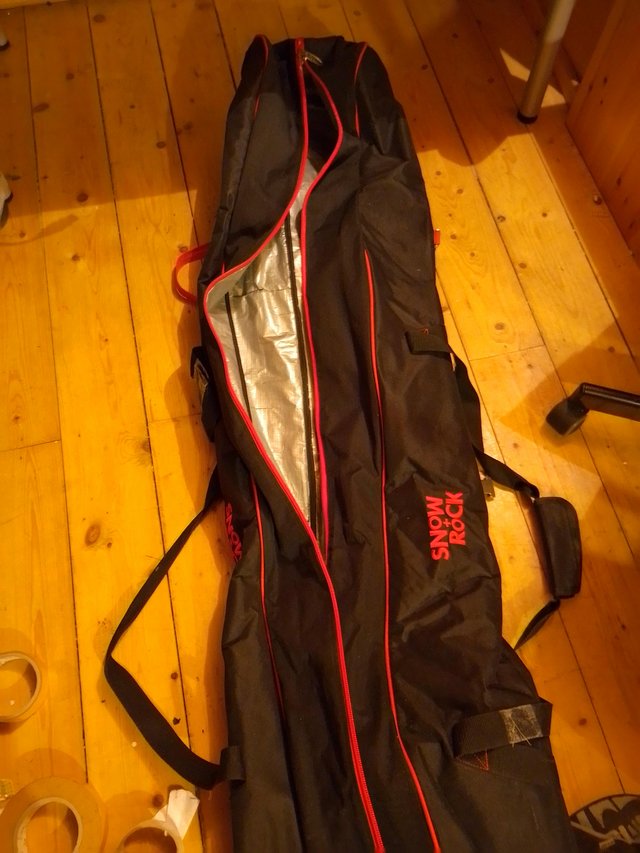 Preview of the first image of Double ski bag with wheels.