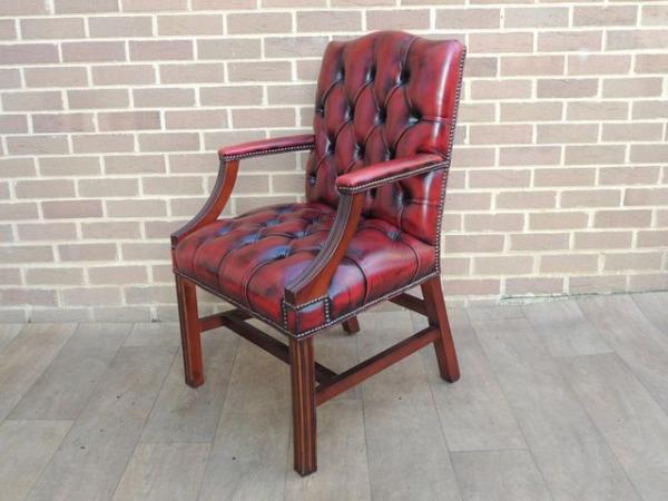 Image 4 of Chesterfield Ox Blood Fully Buttoned Chair (UK Delivery)