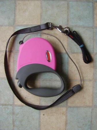 Image 1 of Extending dog lead pink by Flexi