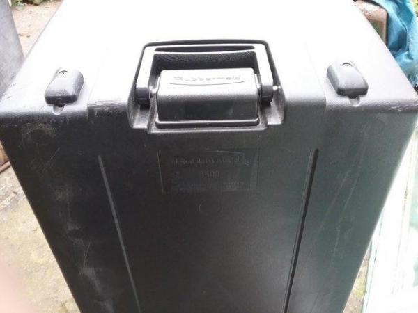 Image 1 of Rubbermaid Catermax 100 insulated food storage container on