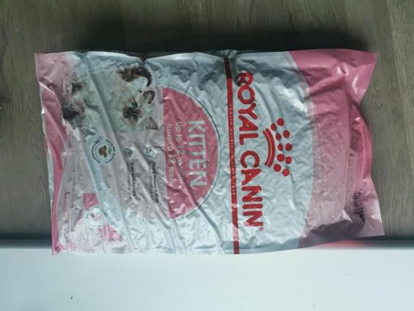 Image 1 of Royal Canin kitten dry food