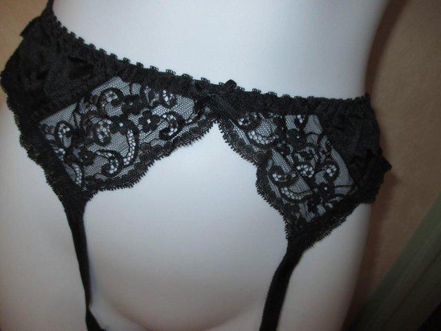 Preview of the first image of LADIES SUSPENDER BELT - BLACK.