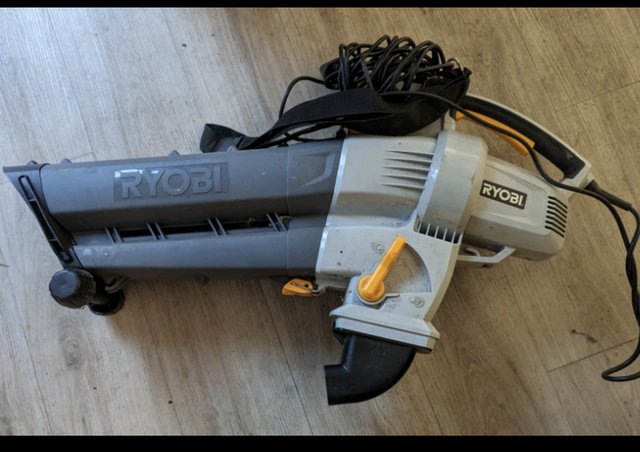 Preview of the first image of Ryobi Vacuum and Blower Combi good working order.