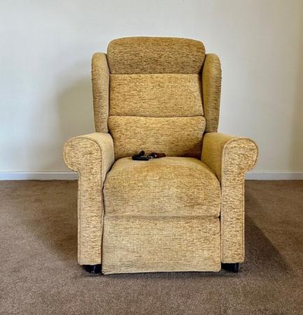 Image 2 of PETITE ELECTRIC RISER RECLINER GOLD CHAIR ~ CAN DELIVER