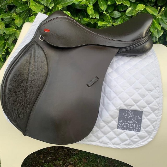 Preview of the first image of Kent And Masters 16.5 pony leg saddle.