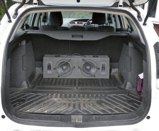 Image 1 of Dual 7" Car Audio Subwoofer Box With Twin Tweeters.