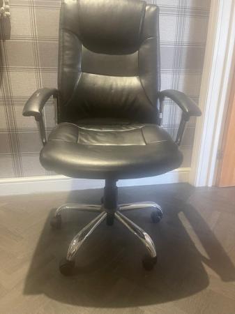 Image 1 of Black Faux leather swivel desk chair with Adjustable Height,