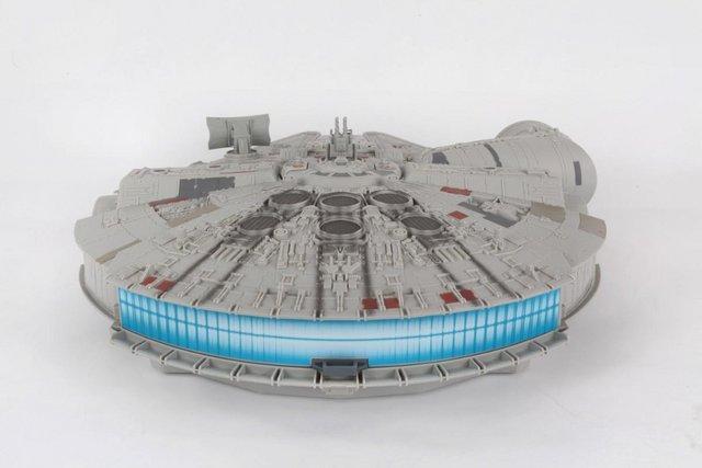 Preview of the first image of Millennium Falcon Large Model Toy.
