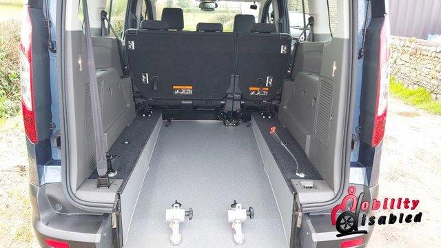 Image 24 of 2020 Ford Grand Tourneo Connect Automatic Wheelchair Access