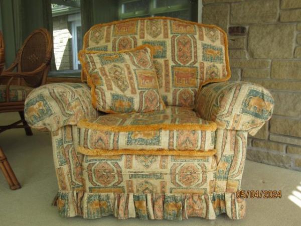 Image 1 of URGENT CLEARANCE - LARGE attractive SOFA + ARMCHAIR .. FREE!