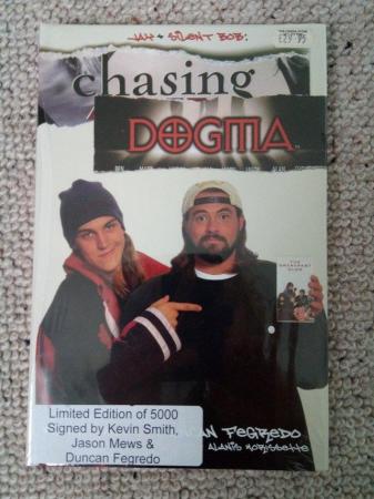 Image 3 of Jay and Silent Bob rare, signed/sealed Book + figure