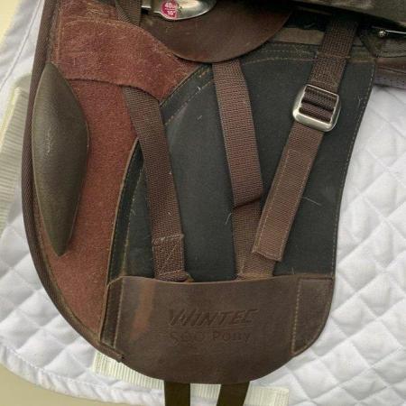 Image 6 of Wintec 16 inch dressage saddle