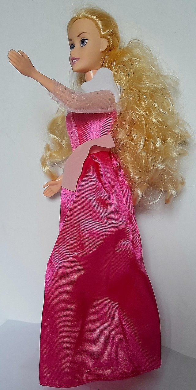 Preview of the first image of DISNEY, AURORA DOLL by SIMBA pink dress 31 cm tall.