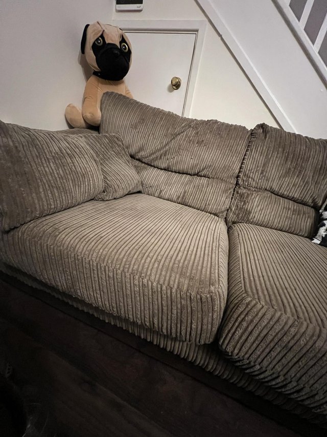Preview of the first image of Soft Large Sofa with 2 pillows.