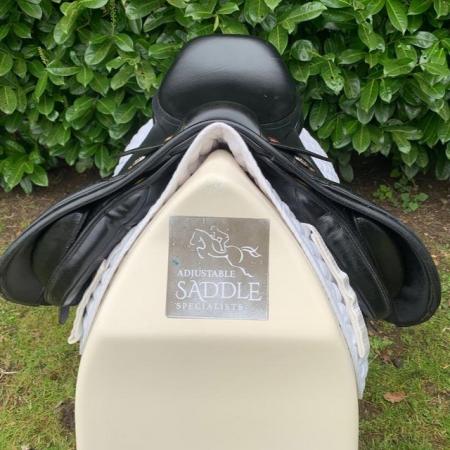 Image 12 of Kent And Masters 17 inch Cob saddle